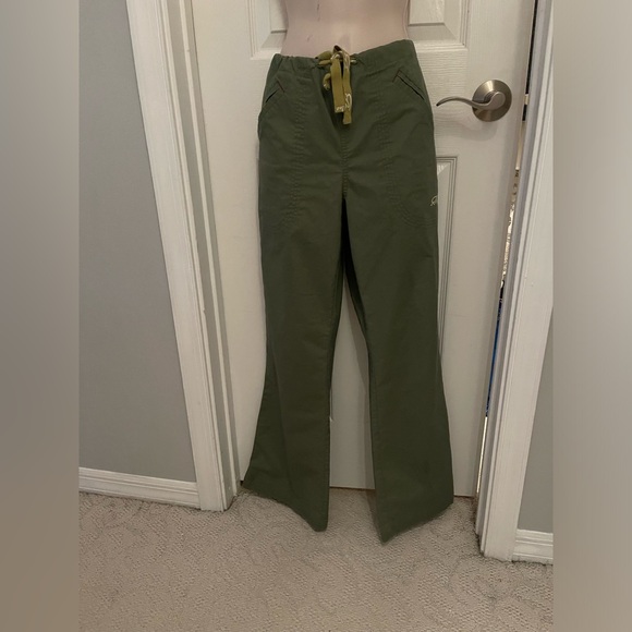 Iguana med Scrubby pants in green color size XS TP - Picture 2 of 10